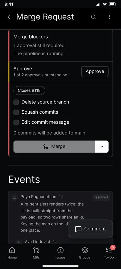 The readiness panel of a merge request with the approvals, the pipeline and the Approve and Merge buttons